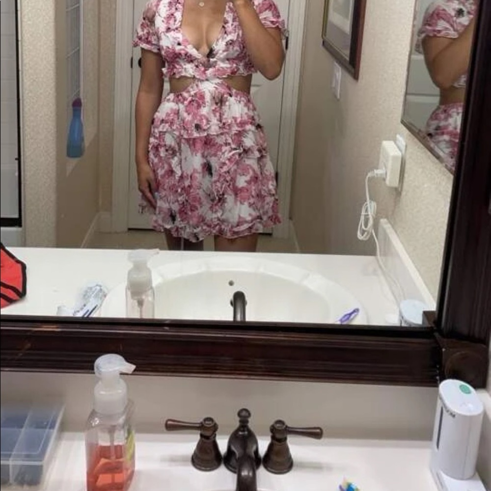 SHEIN FLORAL RUFFLE DRESS - Picture 4 of 5